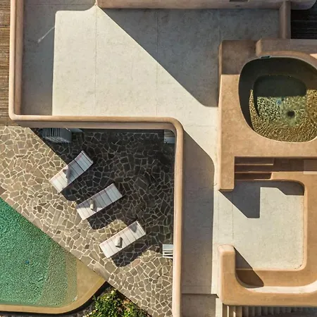 Villa Luxi 6 *