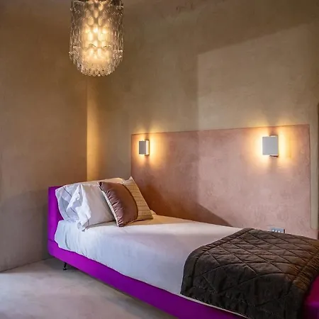 Villa Luxi 6 *